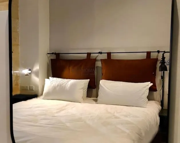 Berth 1 Savynomad Harbour Residences Bormla Quiet, Curated Heritage, Ground Floor Retreat アパート Cospicua
