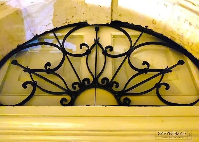 아파트 Berth 1 Savynomad Harbour Residences Bormla Quiet, Curated Heritage, Ground Floor Retreat Cospicua