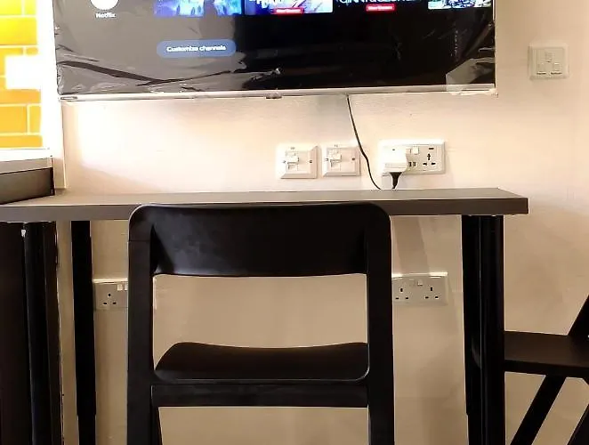 Berth 1 Savynomad Harbour Residences Bormla Quiet, Curated Heritage, Ground Floor Retreat アパート *